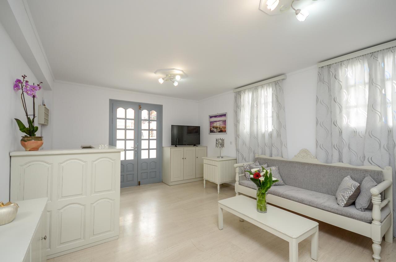 金沙滩公寓酒店 Naxos City 外观 照片