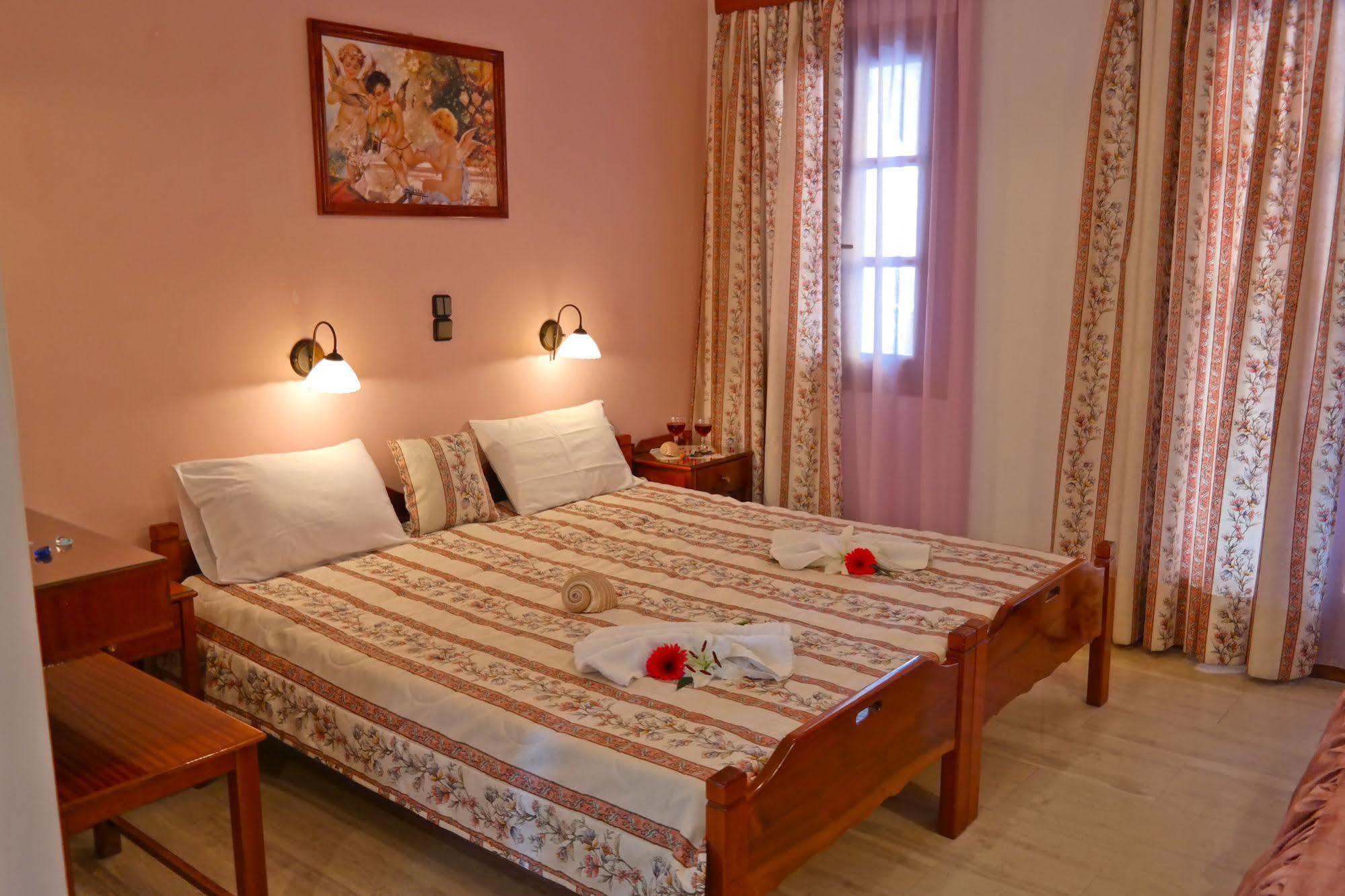 金沙滩公寓酒店 Naxos City 外观 照片