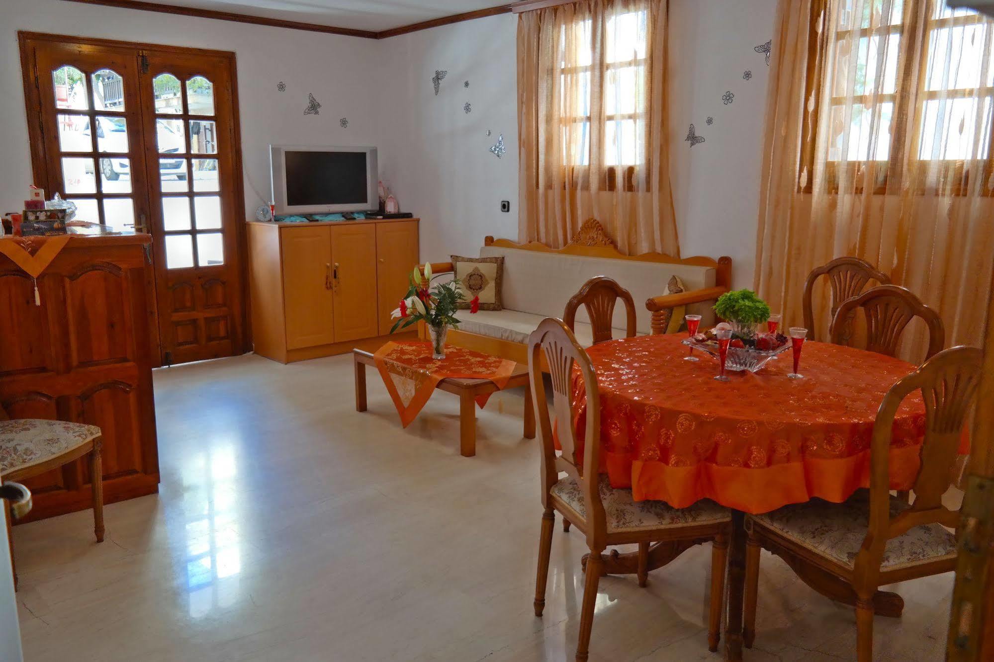金沙滩公寓酒店 Naxos City 外观 照片